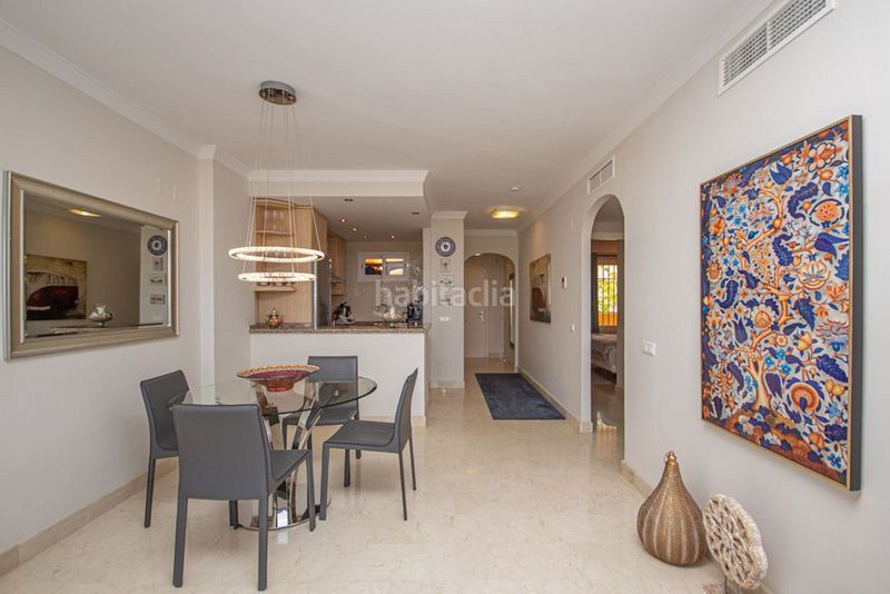 Foto 50b1d084-7780-4424-bfe9-ae2c4b42d146. Apartament amb aparcament piscina a Santa María Marbella