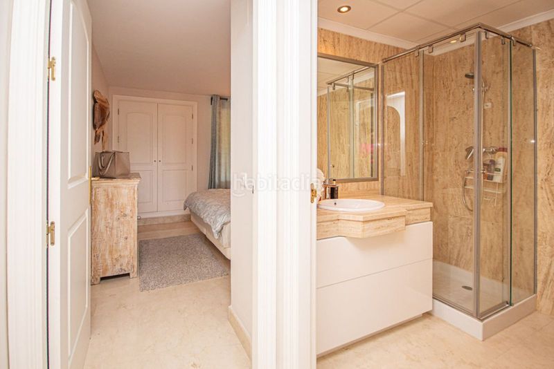 Foto e047d371-2fd9-4cb8-96ac-3acec0a59b13. Apartament amb aparcament piscina a Santa María Marbella