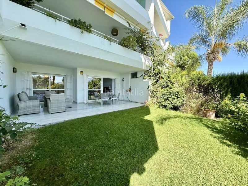 Foto c7dbf017-8de4-406d-b959-0c4c21fb1066. Apartament amb aparcament piscina a Sierra Blanca Marbella