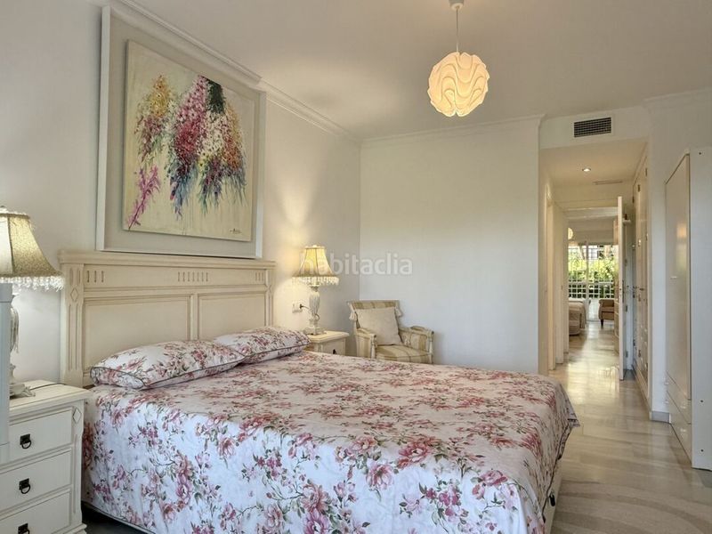 Foto cc4395af-c171-43a9-a9c6-789e1d30c1e6. Apartament amb aparcament piscina a Sierra Blanca Marbella