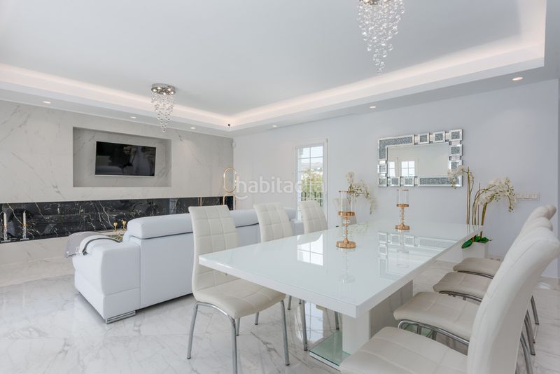 Foto 0bbe5e21-0245-4837-aa9c-acd26d354b75. Casa adossada amb aparcament piscina a Aloha Marbella