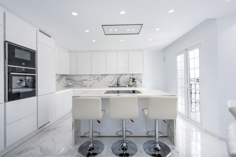 Foto 15669acc-154c-4727-8754-954000c4af33. Casa adossada amb aparcament piscina a Aloha Marbella