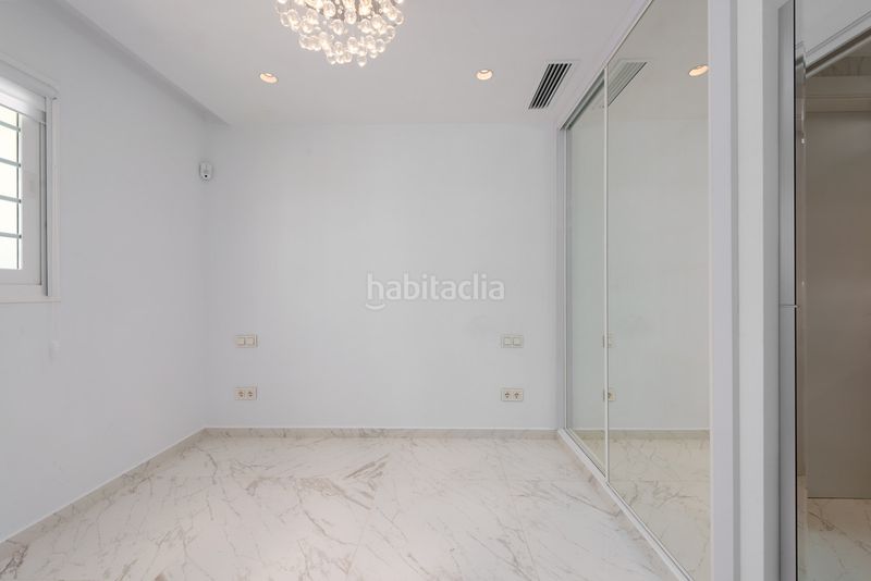 Foto 311bee56-1b1f-42d0-b993-8b3f454aaada. Casa adossada amb aparcament piscina a Aloha Marbella