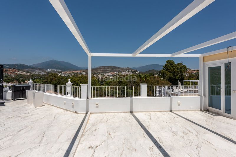 Foto 344eae2e-5d64-41fb-94a5-8e423c683fa2. Casa adossada amb aparcament piscina a Aloha Marbella