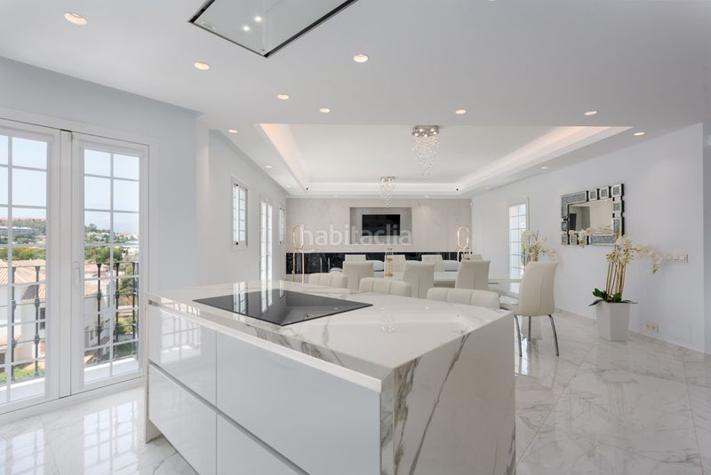 Foto 6036c207-0fba-48d2-b58a-75b2d0867834. Casa adossada amb aparcament piscina a Aloha Marbella