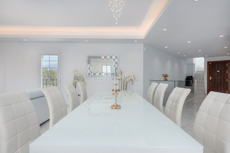 Foto 65e72322-ede1-4891-a61d-2f51eb74f4eb. Casa adossada amb aparcament piscina a Aloha Marbella