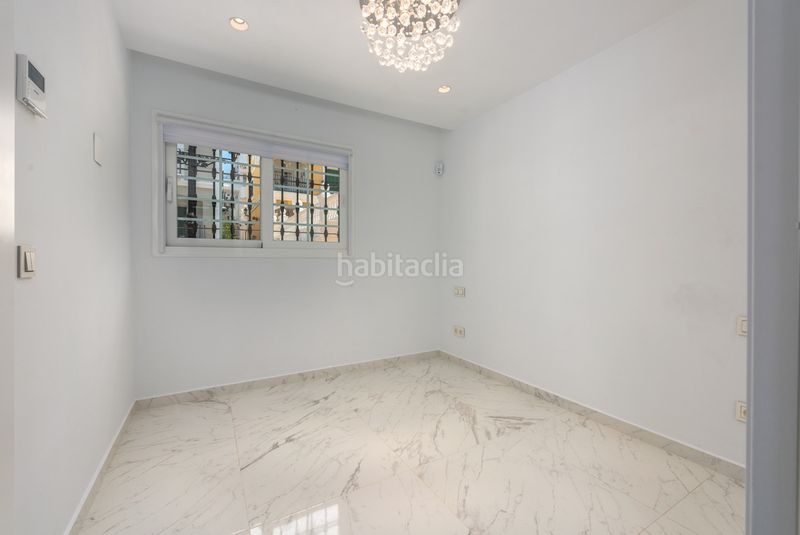 Foto a5ce9bbc-6b1a-4981-af62-0d7d3ecedb3e. Casa adossada amb aparcament piscina a Aloha Marbella