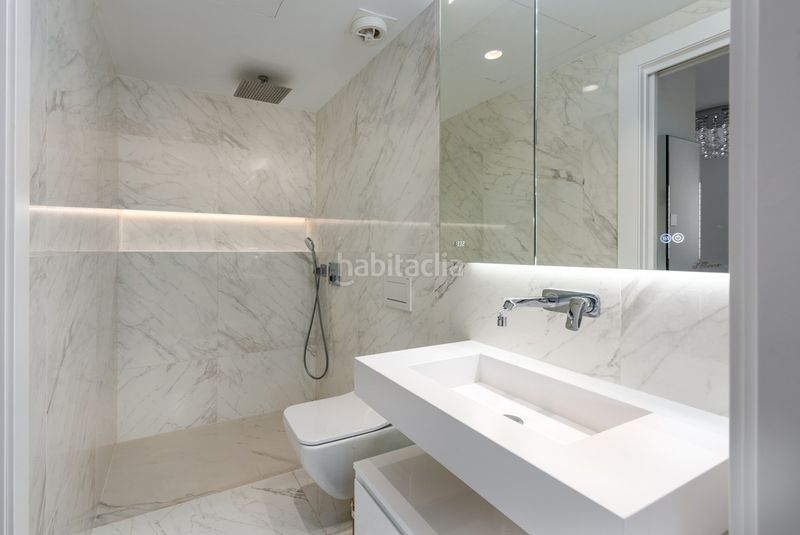 Foto bf8b95f7-de32-4616-a7c0-dcac943ce705. Casa adossada amb aparcament piscina a Aloha Marbella