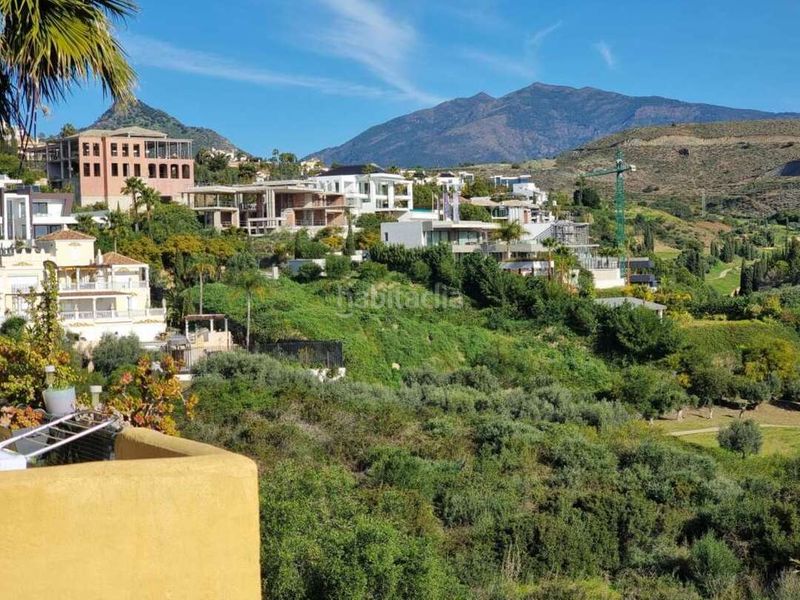 Foto 277f9571-be9e-4697-b68d-8ec9180de611. Apartament amb aparcament piscina a Bel - Air Estepona