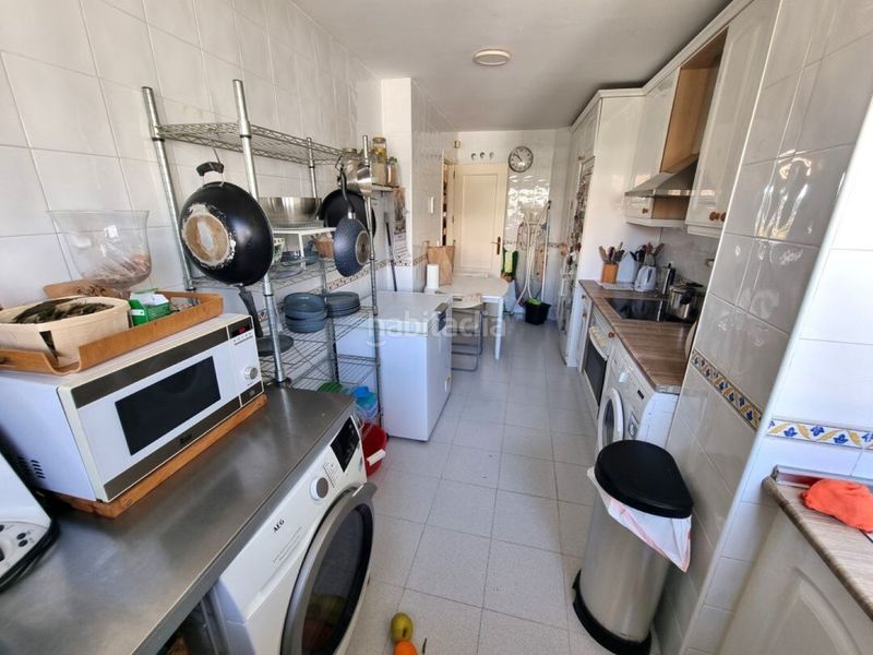 Foto f140f9ba-7841-4377-a548-c2211911f78a. Apartament amb aparcament piscina a Bel - Air Estepona