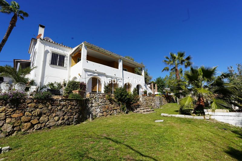Foto 236e1e2c-1e03-4948-ab92-2ddda36f7d1b. Casa amb calefacció aparcament piscina a Guadalmina Alta Marbella