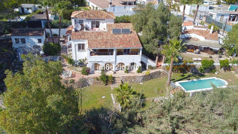 Foto 4d9585e9-fe40-4fda-92c9-43899f97aed6. Casa amb calefacció aparcament piscina a Guadalmina Alta Marbella