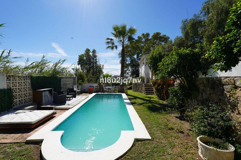 Foto afb27124-e26e-4a4d-84a2-5c2a1347cf42. Casa amb calefacció aparcament piscina a Guadalmina Alta Marbella
