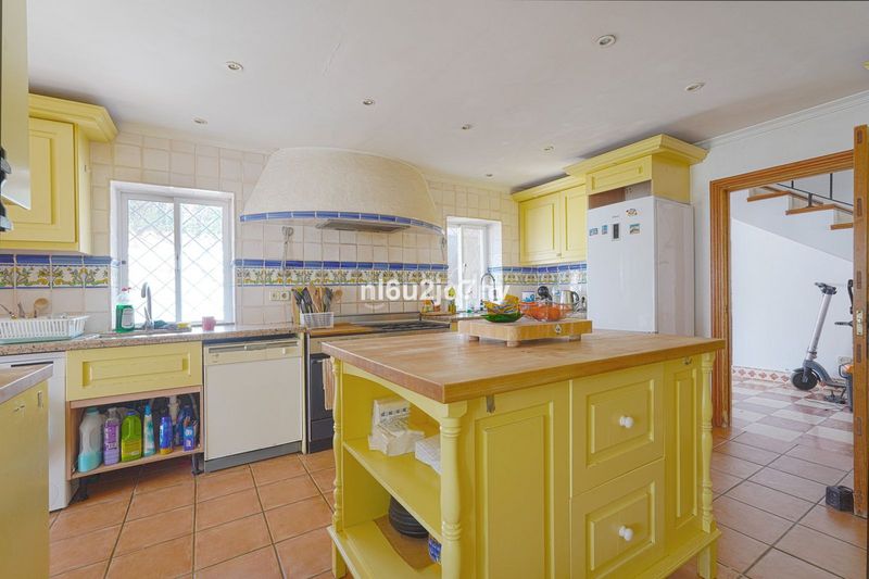 Foto d935b5e4-52be-40fc-8084-885462859306. Casa amb calefacció aparcament piscina a Guadalmina Alta Marbella