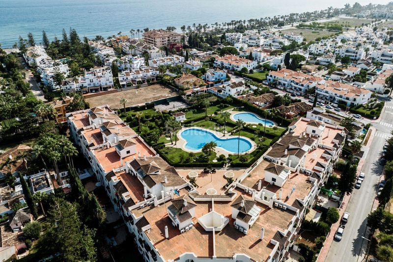 Foto e17ba31c-7b96-405d-b88d-424ef06872a4. Apartament amb aparcament piscina a Nueva Alcántara Marbella