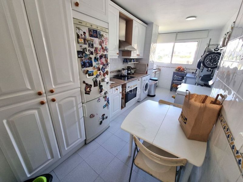 Foto 3f23b59f-0033-4d6b-88e0-5a9a303e2e6f. Apartament amb aparcament piscina a Bel - Air Estepona