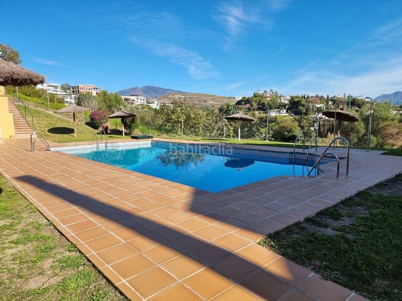 Foto 6a2b1075-b0a0-4bee-a2ac-7d99a700b4f9. Apartament amb aparcament piscina a Bel - Air Estepona