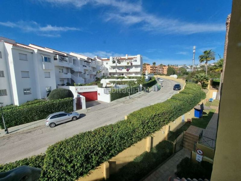 Foto df4d0bfc-bc2c-4d0a-82a2-55c2827b4ff4. Apartament amb aparcament piscina a Bel - Air Estepona