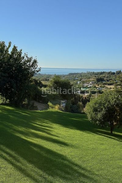 Foto 58e8872b-e98c-4cb9-9189-8391ad59b802. Casa amb aparcament piscina a El Velerín Estepona