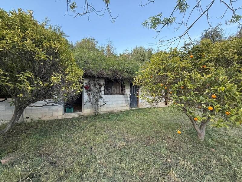 Foto aa5b09f5-ad1d-4c46-a279-a8a41df54332. Casa amb aparcament piscina a El Velerín Estepona