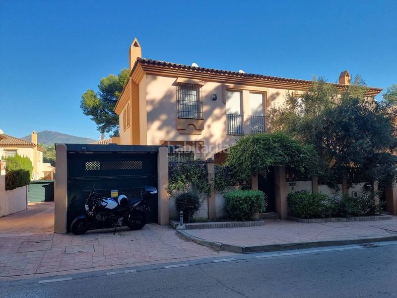 Foto 3d359134-a93f-43b2-9310-a0031562bf9d. Casa adossada amb aparcament piscina a Guadalmina Alta Marbella