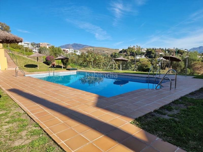 Foto bac0bb85-ccba-4529-bc89-05c14017f97d. Apartament amb aparcament piscina a Bel - Air Estepona