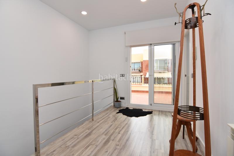 Foto bbccfc4c-1c99-4243-ac95-c4fd0a026436. Casa pareada descubre esta magnífica casa esquinera , completamente restaurada y lista para convertirse en tu nuevo hogar. en Pineda de Mar