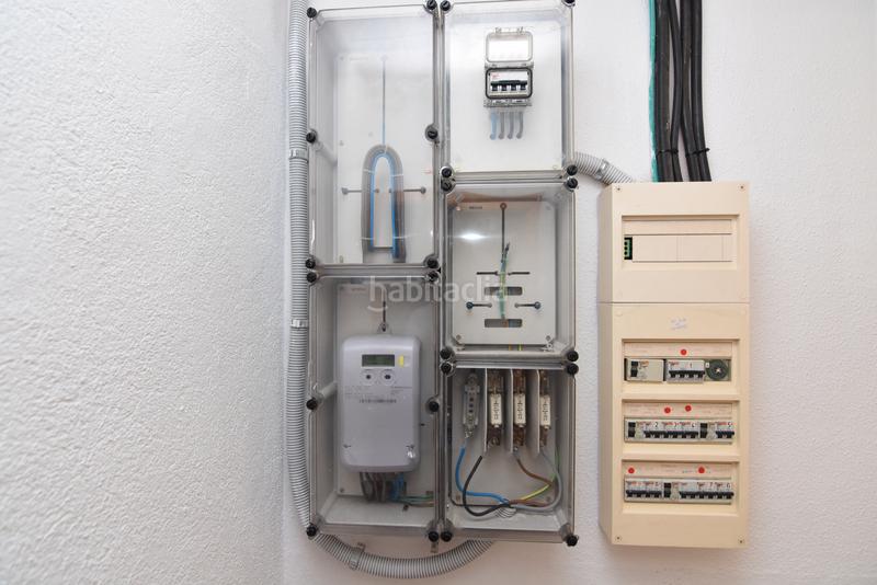 Foto 30c1ba6b-7e63-4479-96b0-72ffb3801a16. Alquiler local comercial en carrer doctor bertomeu 24 local esquinero en centro comercial en Pineda de Mar