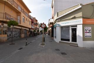 Lloguer Local Comercial a Carrer doctor bertomeu 24. Local esquinero en centro comercial