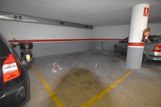 Parking voiture  Carrer barcelona. Parking doble en centro de pineda