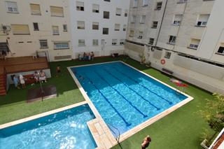 Piso  Carrer pelai. Piso 2 hab parking trastero y piscina