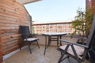 Dúplex  Carrer de joan maragall 25. Dúplex en calella: un hogar ideal con piscina comunitaria