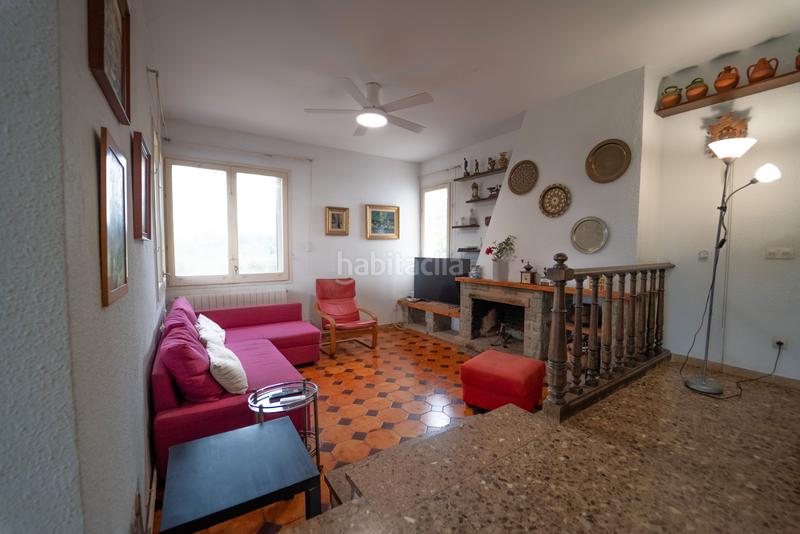 Foto 29838be5-e6b8-4bfe-8520-a8cb34eecc58. Chalet ubicada en una zona tranquila junto al pueblo , esta impresionante propiedad ofrece la combinación perfecta en Pineda de Mar