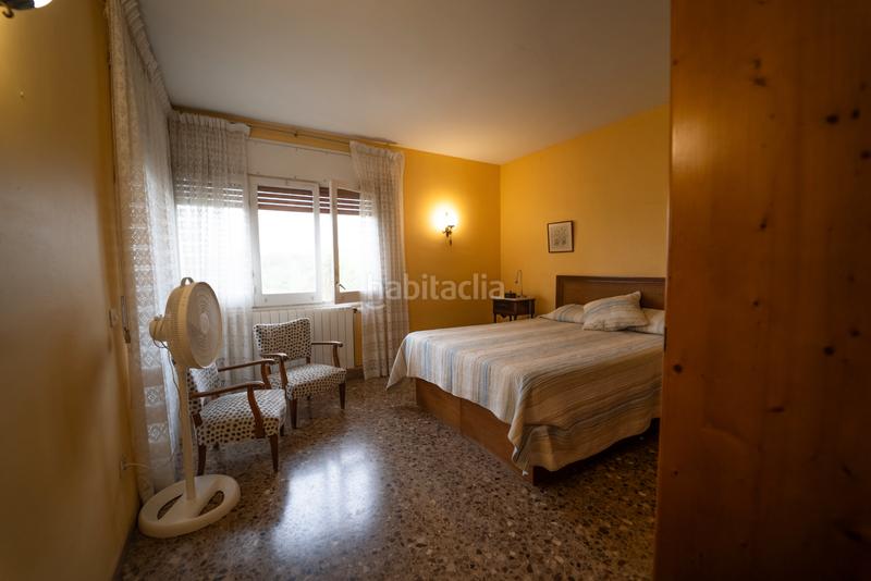 Foto 3d7d54ef-4896-4e2c-b8ea-d4a78f15fe0c. Chalet ubicada en una zona tranquila junto al pueblo , esta impresionante propiedad ofrece la combinación perfecta en Pineda de Mar