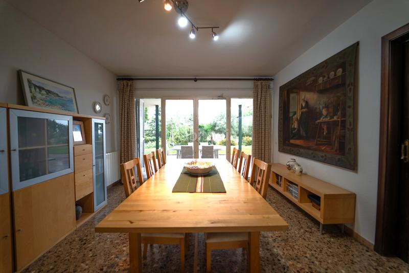 Foto ca6269b1-6e9d-4789-be1a-22cfaff2a93b. Chalet ubicada en una zona tranquila junto al pueblo , esta impresionante propiedad ofrece la combinación perfecta en Pineda de Mar