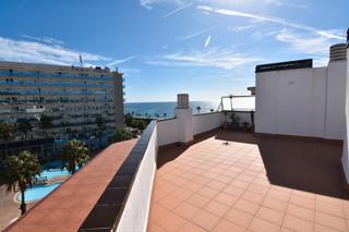 Dúplex  Carrer miquel biada. Duplex con terraza 40m vistas al mar y piscina comunitaria