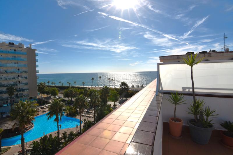 Foto 24650d27-cb2d-4d4e-9995-f89f39f3e385. Duplex avec cheminée piscine dans Centre Pineda de Mar