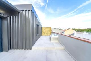 tico  Carrer de la biblioteca. Atico unico en la zona a 3 vientos sol  , unico piso en planta