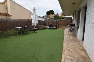 Haus in Pinemar. En exclusiva casa típica de pinemar, situada a tan solo tres cal