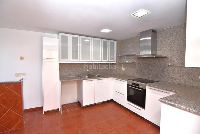 Foto 8739cb25-5370-4d04-b7fb-d12856d2ae11. Reihenhaus mit heizung parking pool in Santa Susanna