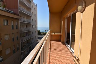 Pis  Carrer moragas i barret. Piso en venta en pineda de mar con gran balcón y vistas laterale
