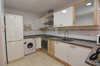 Affitto Appartamento  Avinguda tarragona 11. Piso estupendo para alquilar amueblado semi nuevo