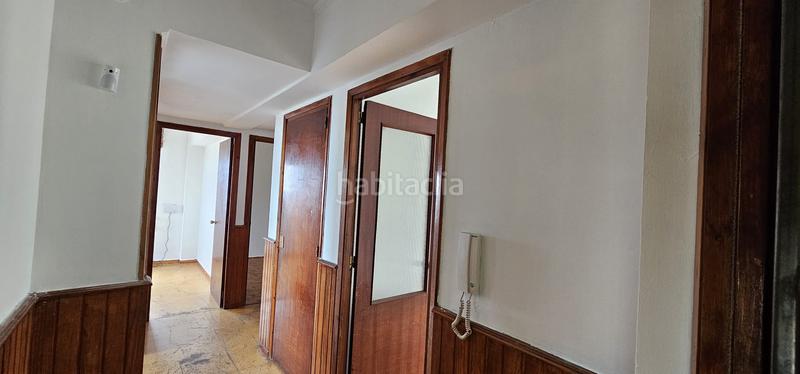 Foto fb2a449f-84f7-4308-9bd2-e0d8944957f7. Piso en avenida arcadio pardiñas 30 piso de 3 habitaciones en Burela
