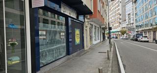 Lloguer Local Comercial a Avenida de juan garcia navia castrillon 16. Alquiler de local muy céntrico