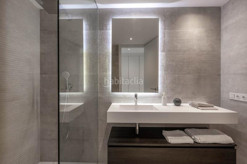 Foto 0b348e03-e221-4f5d-b120-446d673e8d9e. Attique avec parking piscine dans Parque Central Estepona