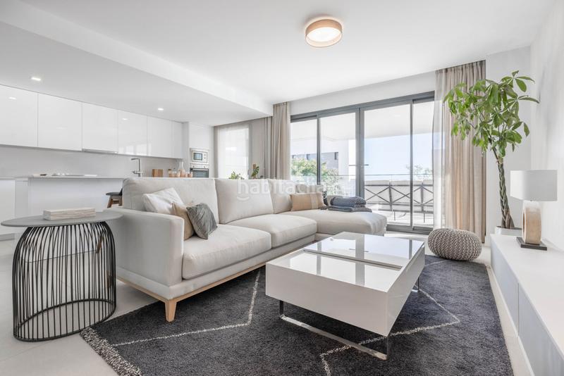 Foto 21925854-bc77-4a87-b0a0-8f7a8194d9f5. Ground floor with parking pool in Zona Calvario Estepona