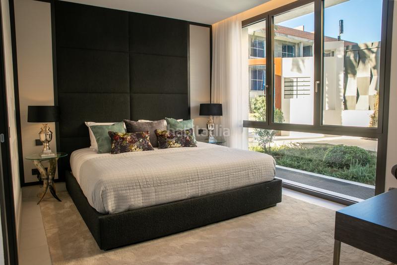 Foto 0f7f1ddc-6c46-4bf2-8cda-581643d697c2. Apartament amb aparcament piscina a Las Lomas de Río Verde Marbella