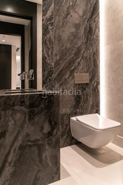 Foto 6fddaf31-1fe9-4d16-a6a9-4e56f2fefe6f. Apartament amb aparcament piscina a Las Lomas de Río Verde Marbella