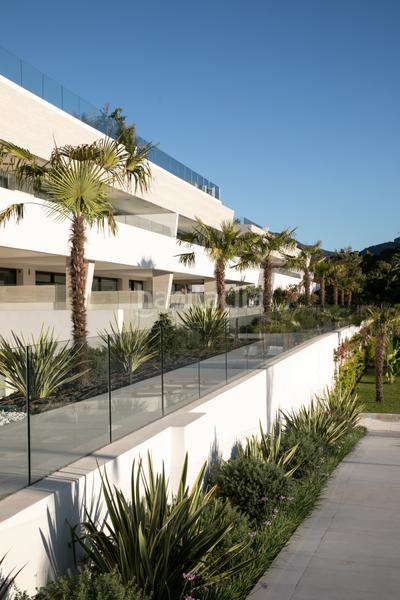 Foto 9d046ba9-da68-46d0-a0d6-006c3236ab28. Apartment with parking pool in Las Lomas de Río Verde Marbella