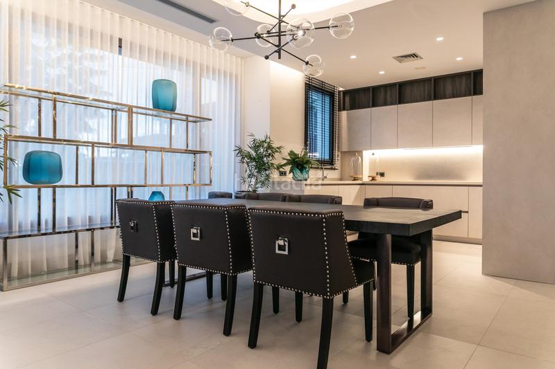 Foto 7fd03a04-180d-4ea4-924e-e14588ee4082. Appartement avec parking piscine dans Las Lomas de Río Verde Marbella